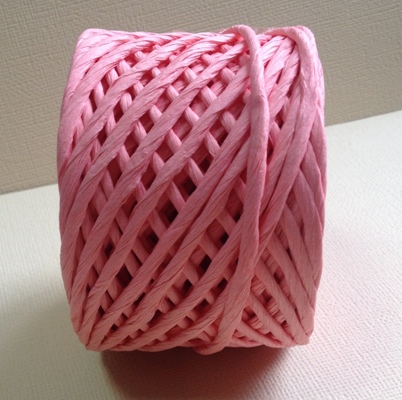 Рафия цветная в рулоне,розовый, рулон 30 м, толщина 3-5 мм