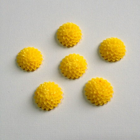 Кабошон Хризантема, колір яскраво-жовтий, розмір 15 мм