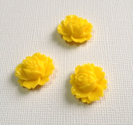 Кабошон цветок раскрытый, цвет ярко-желтый, 16 мм, толщина 6 мм, 1 шт