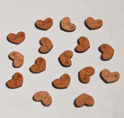 Набор деревянных украшений Сердечки LOVE, 5 шт, размер 12*9 мм