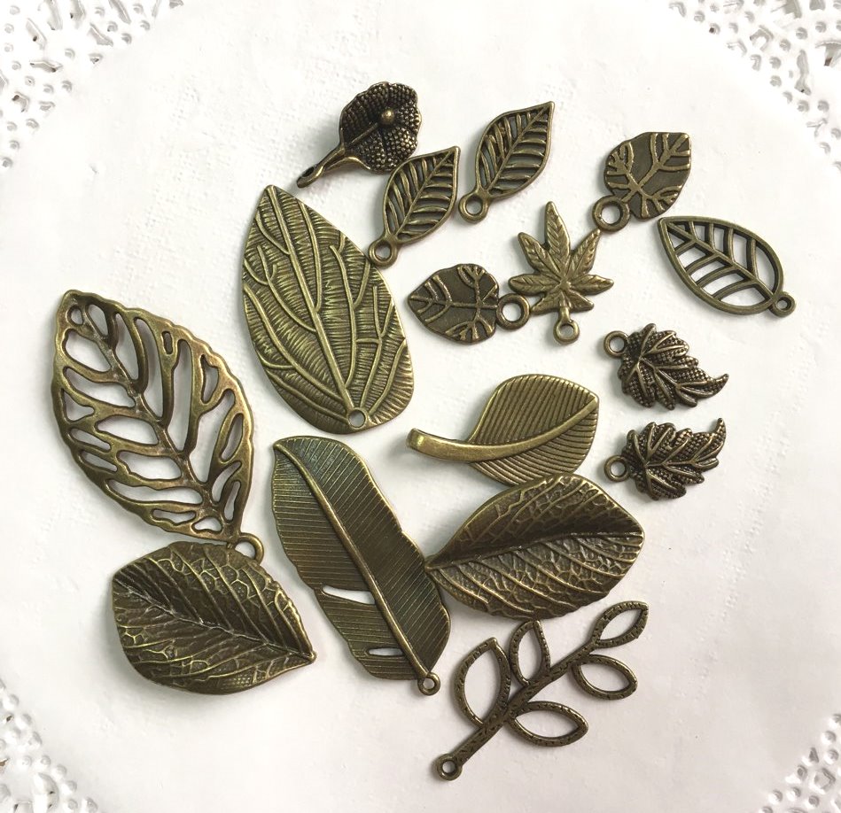 Набір металевих підвісок Листочки, 16 шт, зістарена бронза