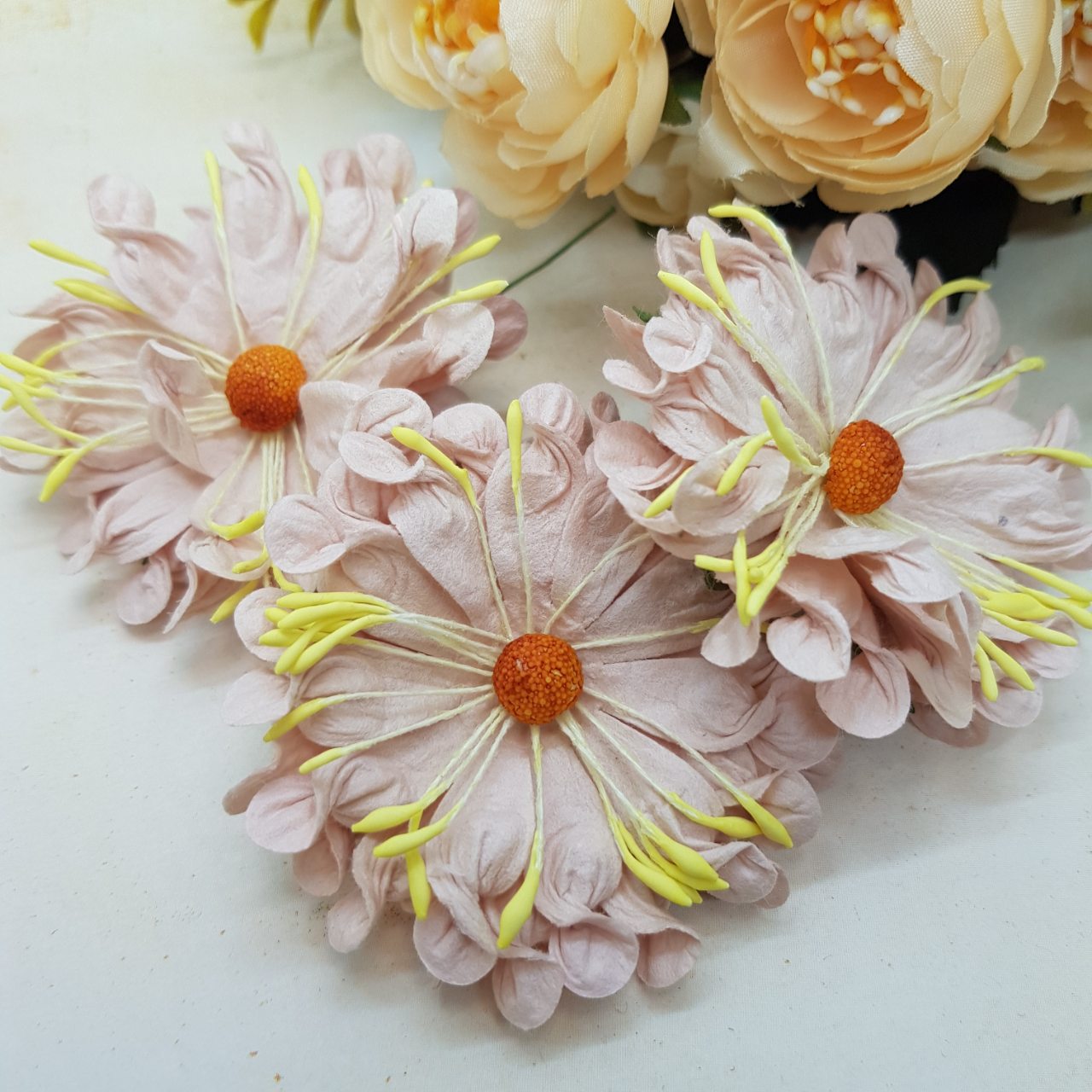Цветок хризантемы, розовый, 6.5 см, 1 шт.