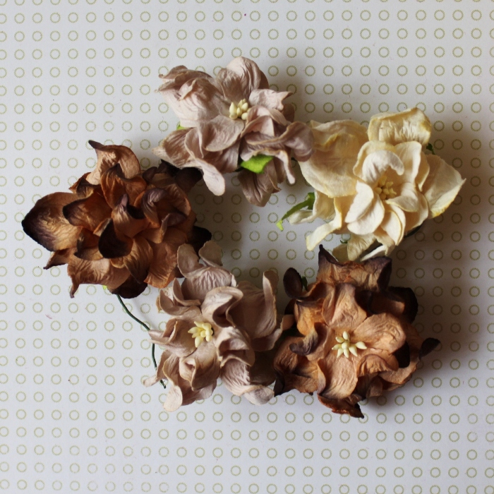 Набор декоративных цветков гардении в коричневых тонах, 5 шт, 6,5 см