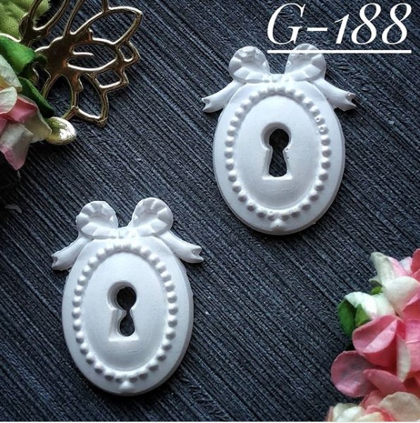 Набор украшений из гипса, Вензель скважина 188, 2 шт, 45х28 мм, Decor Kram
