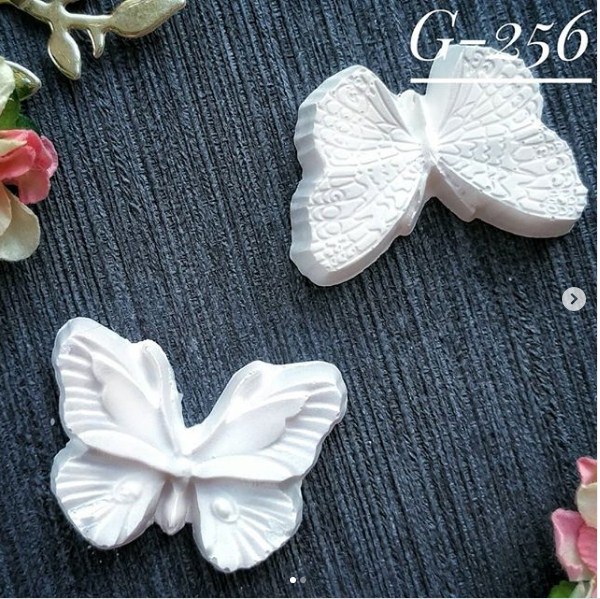 Набор украшений из гипса, Бабочка 256, 2 шт, 32х22 мм, Decor Kram