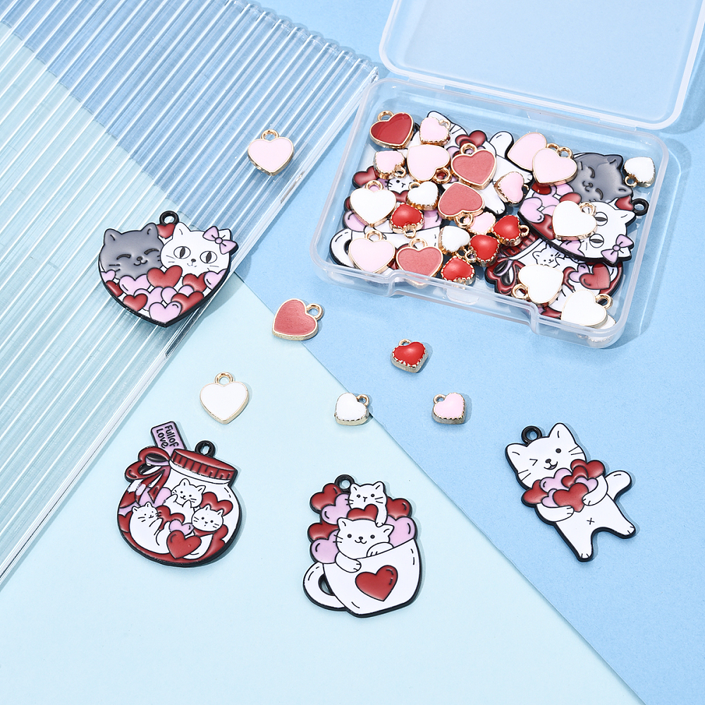 Набір підвісок з емаллю Закохані коти, 19 штук, 10-30 мм