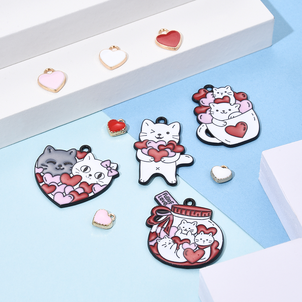 Набір підвісок з емаллю Закохані коти, 19 штук, 10-30 мм